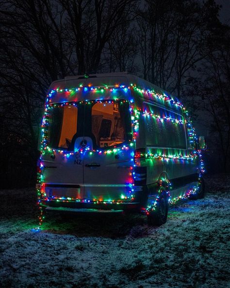 Christmas Van Life, Vanlife Christmas, Christmas Camping, Christmas Campaign, Diy Shower, Old Christmas, Merry Christmas Everyone, Impressionism Art, Camping Ideas