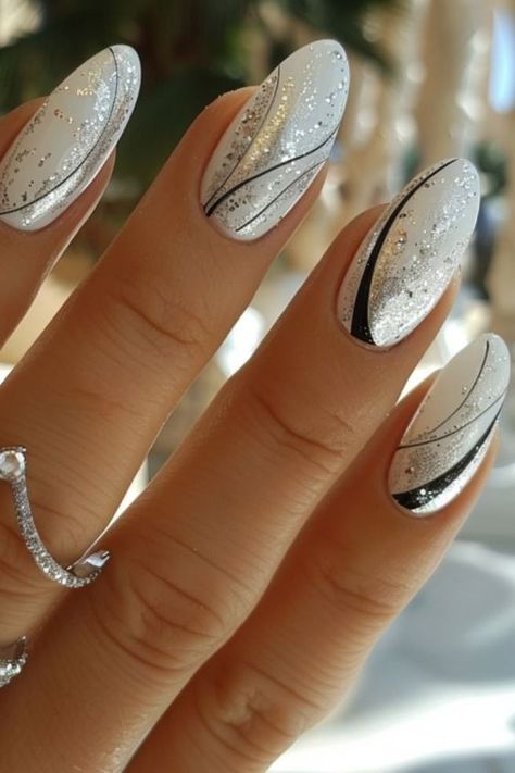 Bride Manicure, Black Wedding Nails, Burgundy Acrylic Nails, Nails Board, Fancy Nail Art, Heart Nail Designs, Nagellack Trends, Weak Nails, Manicure Nail Designs