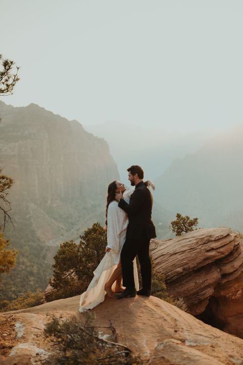 Moody Wedding Pictures, Zion Elopement, Nature Elopement, Intimate Elopement Ideas, Utah Elopement, Boho Elopement, Desert Elopement, National Park Elopement, Utah Travel