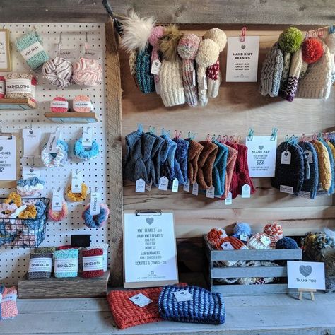 Craft Stall Display, Craft Fair Table, Crochet Craft Fair, Crochet Labels, Craft Fair Booth Display, Craft Market Display, Crochet Scrunchies, Market Booth, Face Scrubbies