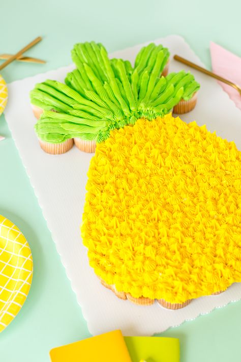 Pineapple Cupcakes, Birthday Cupcakes Decoration, Savory Cakes, Pull Apart Cupcake Cake, Ideas Cupcakes, Pull Apart Cake, Cake Pulls, Pineapple Birthday, Pull Apart Cupcakes