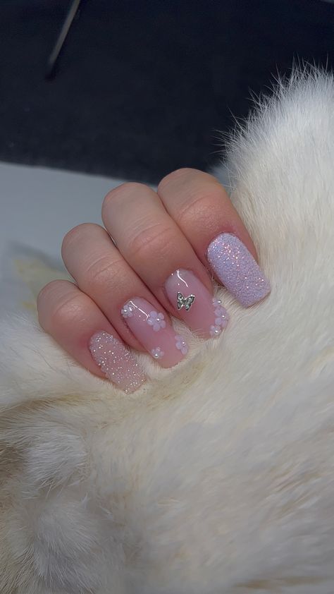 Light Purple Nails Design Short, Nails For 15 Yrs Old, Prom Nails Lilac, Nails For 11 Year Girl, 6th Grade Nails, Light Purple Butterfly Nails, Light Purple Prom Nails, Nails For 10yrs Old, Purple Butterfly Nails