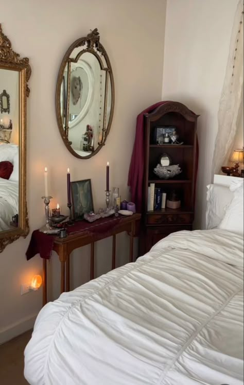 Goth Punk Bedroom, Maroon Room Aesthetic, White Vintage Room Aesthetic, Southern Gothic Bedroom, Dreamy Room, Room Makeover Bedroom, Dream Room Inspiration, House Room, Room Makeover Inspiration