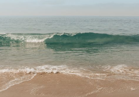 Bokeh Art, Ocean Waves Photography, Waves On The Beach, Waves Photography, Seascape Photography, Beyond The Sea, Beautiful Lighthouse, Landscape Paintings Acrylic, Wave Painting