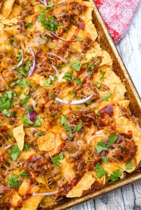 50 Creative Recipes that Use Leftover Pulled Pork - Pinch me, I'm eating Pulled Pork Bbq Nachos, Pulled Pork Totchos Recipe, Pulled Pork Appetizer, Pulled Pork Pasta, Leftover Pulled Pork Recipes, Pork Leftovers, Pulled Pork Casserole, Pulled Pork Nachos Recipe, Pulled Pork Salad