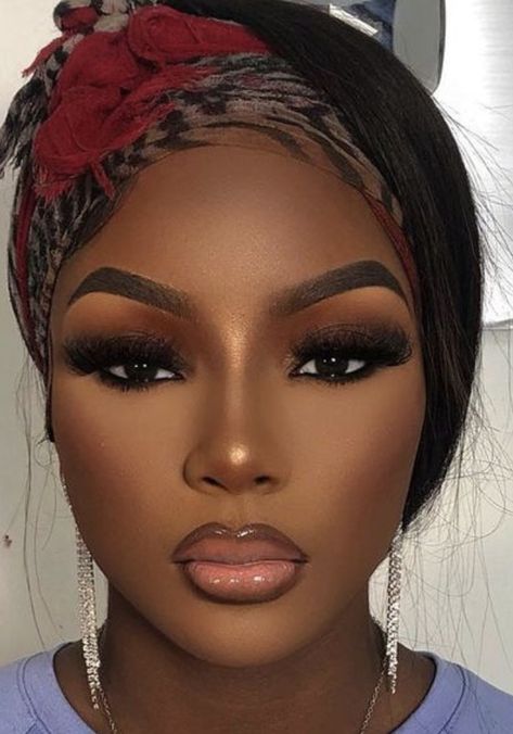 Makeup Looks For Brown Women, African Makeup Ideas Dark Skin, Bold Bridal Makeup For Brown Eyes, Fall Glam Makeup Looks, Nigerian Makeup Looks, Blush For Black Women, Dark Skin Soft Glam Makeup, 70s Makeup Black Women, Glamour Makeup Black Women