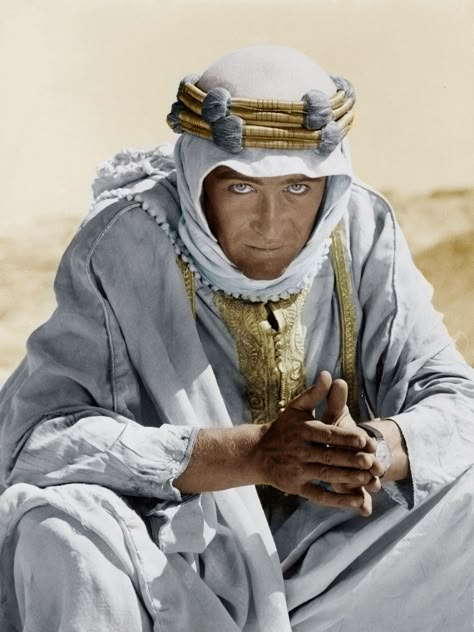 Peter O'Toole... Lawrence of Arabia (1962) T E Lawrence, David Lean, Fashion Show Poster, Peter O'toole, Lawrence Of Arabia, Bohemian Life, Picture Movie, المملكة العربية السعودية, Moving Pictures