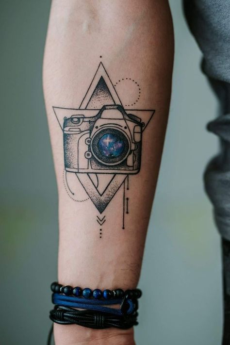 Vintage Camera Tattoos, Camera Tattoo Design, Photographer Tattoo, Camera Tattoos, Omerta Tattoo, Camera Tattoo, Tattoo Photography, Vintage Tattoo, Tattoo Models