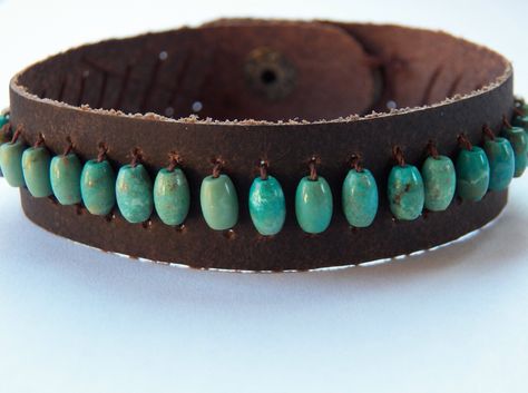 сделать на мешковине Nature Inspired Jewelry Sterling Silver, Leather Bracelet Diy, Leather Bracelet Tutorial, Mens Leather Jewelry, Diy Leather Working, Leather Jewelry Making, Diy Leather Bracelet, Leather Jewelry Diy, Leather Jewels