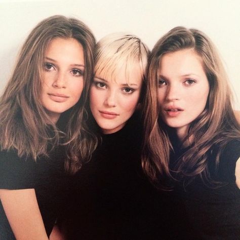 maría on Twitter: "bridget hall, jaime rishar & kate moss by patrick demarchelier, 1993. https://t.co/xcSssohjtN" / Twitter Bridget Hall, Duane Michals, Patrick Demarchelier, 90s Models, Runway Models, Kate Moss, Makeup For Brown Eyes, Fashion Models, Makeup Looks