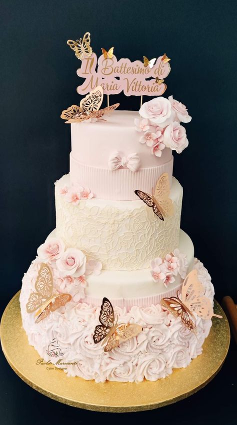 Light Pink Butterfly Cake, Quince Cakes Pink Butterfly, Pink Quince Backdrop, Quinceanera Butterfly Cake, Butterfly Quince Cake, Cake Quince, Xv Cakes, Butterfly Theme Cake, Quince Cakes