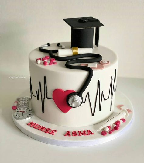 Birthday Cakes For Nurses, Cardiologist Cake Ideas, Medical Assistant Cake Graduation, Nurses Graduation Cakes, Dr Cake Design, Cake For Doctor Graduation, Cake For Nurse Graduation, Cake Designs For Doctors, Medical Graduation Cakes