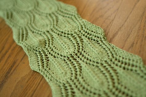 Follow this knitting pattern to make a beautiful leafy scarf. Rib Knitting, Beaded Stars, Macrame Tassel, Skeleton Leaves, Crochet Leaf, Leaf Scarf, Scarf Patterns, Scarf Knitted, Beaded Bead