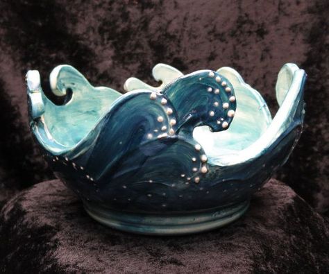 This Ocean Waves Yarn Bowl has rhythm because it has different shapes to make up one bowl Anting Manik, Ceramic Yarn Bowl, Yarn Bowls, Pottery Handbuilding, Tanah Liat, Keramik Design, Pottery Techniques, Pottery Crafts, Ceramics Pottery Art