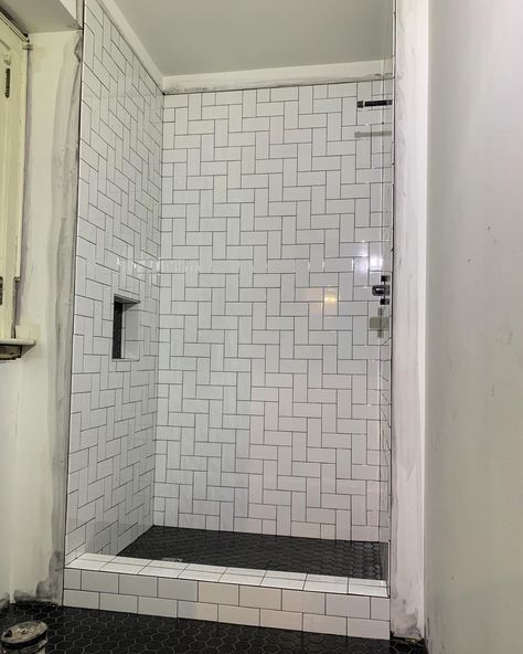 ♢♢Any Tile Anywhere™♢♢ on Instagram: “Absolutely love the straight herringbone pattern with the subway tile and charcoal grout🔲 #blackwhite @profi.tile  #profi#tile . . . . . .…” Straight Herringbone Subway Tile, Herringbone Subway Tile Bathroom, White Subway Tile Herringbone, Straight Herringbone, 3x6 White Subway Tile, Charcoal Grout, Guest Ensuite, Herringbone Fireplace, Herringbone Bathroom