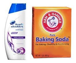 Diy Hair Color Remover, Color Stripping Hair, Diy Shampoo Recipe, Bleaching Hair, Head And Shoulders Shampoo, Baking Soda For Hair, Hair Dye Removal, Baking Soda Benefits, Shampoo Recipe