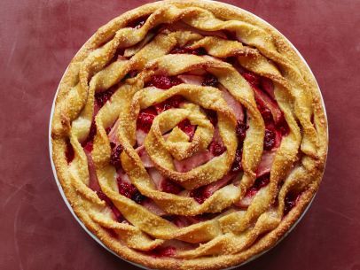 Apple-Berry Twist Pie Recipe : Food Network Kitchen : Food Network Apple Berry Pie, Best Ever Apple Pie, Yummy Pie Recipes, Apple Berry, Tart Dessert, Apples And Cheese, Berry Pie, Food Network Magazine, Oatmeal Raisin Cookies