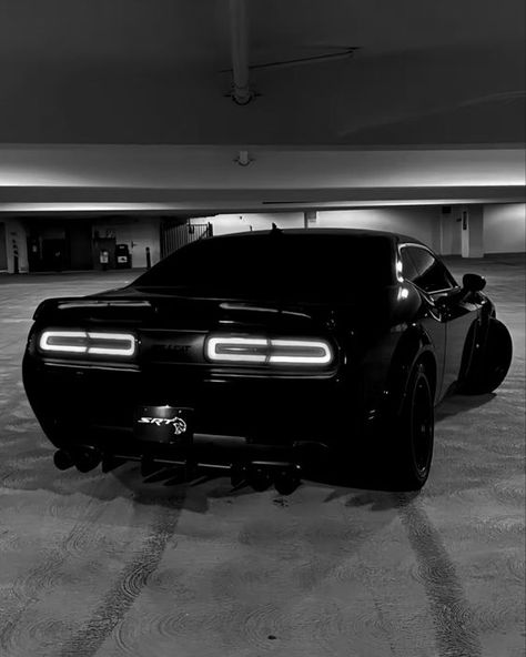 Blacked Out Cars, Dodge Challenger Black, Hell Cat, Gtr Car, Dodge Challenger Hellcat, Challenger Srt Hellcat, Dodge Challenger Srt Hellcat, Super Fast Cars, Ford Mustang Car