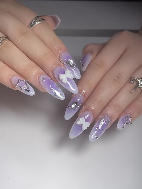 Purple Japanese Nails, Purple Charm Nails, 3d Purple Nails, Nail Designs Purple And White, Douyin Nails Purple, Gel Nails Ideas Purple, Nails For Prom Purple, Purple Kawaii Nails, Purple Coquette Nails