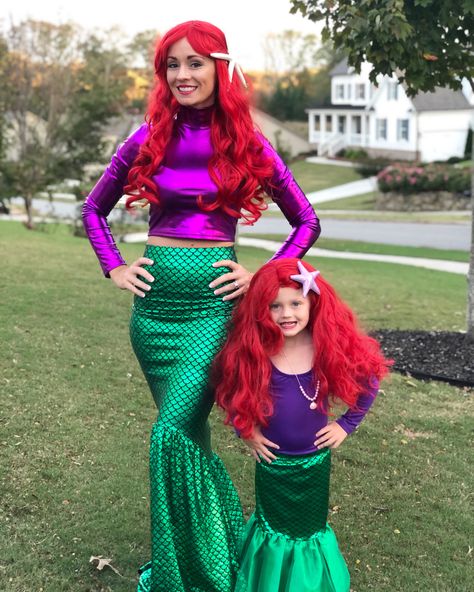 Halloween Costumes Mother Daughter, Mother Daughter Mermaid Costume, Little Mermaid Family Costume Halloween, Mom And Daughter Unicorn Costume, Mermaid Stroller Costume, Mermaid Mother And Daughter, Mother Daughter Mermaids, Mother Daughter Halloween Costumes, Mermaid Costume Diy