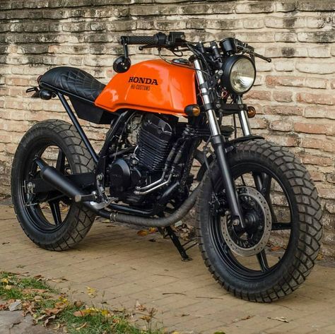 Honda CBX 250 Street Tracker by @hucustoms . Gunakan #kustomgaras & Tag @kustomgaras Honda Twister 250, Motor Modif, Motos Scrambler, Honda Custom, Cb 250 Twister, Twister 250, Harley Davidson Night Rod, Cb 450, Yamaha Cafe Racer