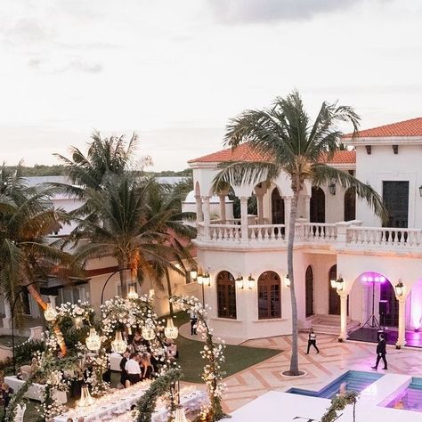 Beachfront Wedding Estate • Riviera Maya 🌴 on Instagram: "Villa La Joya: where wedding dreams come true!! 💖 Marina & Luke ended their celebration with an unforgettable evening full of romance and lots of dancing. THANK YOU, to both of you for trusting us to host your day. 🥰💍 #VLJWeddings

📋. @fresa_weddings​​​​​​​​​​​​​​​​​​​​​​​​
📸. @amoramor_weddings
💐. @lsalasfloralexperience
🛋. @kayandteeboutiquerentals + @gamagroup + @elementsgraphics
👨‍🍳. @gourmetsoberanis
🎭. @lospocketsmx
🎶. @unoaudiovisualdjs + @tenoch_wedding_violinist
👰. @marinaflatow
.​​​​​​​​​​​​​​​​
.​​​​​​​​​​​​​​​​
.​​​​​​​​​​​​​​​​
.​​​​​​​​​​​​​​​​
.​​​​​​​​​​​​​​​​
.​​​​​​​​​​​​​​​​
#RivieraMayaWeddings #2024bride #weddingvilla #whimsicalweddings #luxuryweddingvenue #exclusivewedding #todaysluxuryweddings #Me Villa La Joya Wedding, Wedding Violinist, Wedding Estate, Beachfront Wedding, Riviera Maya Weddings, Wedding Moodboard, Luxury Wedding Venues, Exclusive Wedding, Mexico Wedding