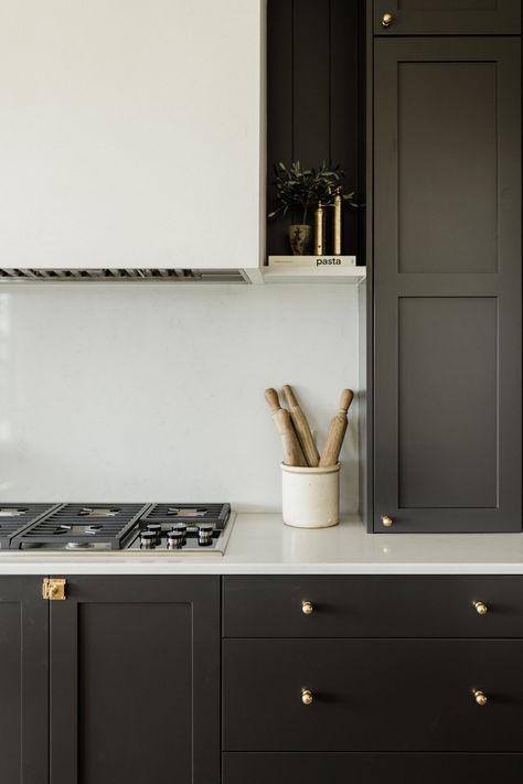 Quartz Floating Shelves Kitchen with Quartz Floating Shelves flanking hood Quartz Floating Shelves Kitchen with Quartz Floating Shelves flanking hood #Quartz #FloatingShelves Tricorn Black Sherwin Williams, Black Sherwin Williams, James May Homes, New Home Ideas, Kitchen With Quartz, Laundry Room Countertop, Tricorn Black, Black Cabinet Hardware, Black Paint Color