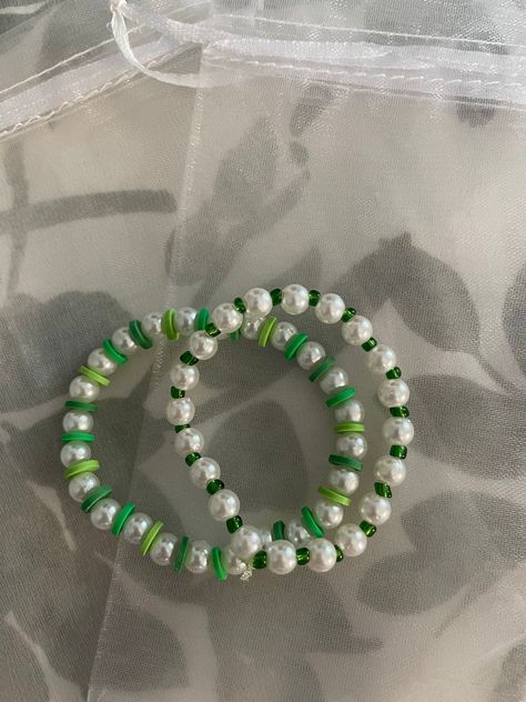 Dark Beaded Bracelets, Dark Green Bracelet, Bracelets Green, Beaded Bracelets Green, Green Clay Bead Bracelet Ideas, Green Beads, Green Clay Bead Bracelet, Green Bracelet, Beads Craft Kids