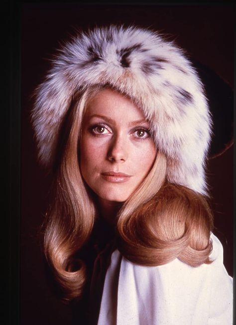 Catherine Deneuve Catherine Deneuve Style, Catherine Denueve, Jeanne Moreau, Roman Polanski, French Cinema, French Beauty, Catherine Deneuve, French Actress, Princesa Diana