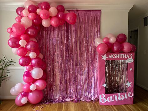 Simple Barbie Party Decor, Barbie Cake Table, Barbie Decorations, Barbie Pool Party, Baby Gender Reveal Party Decorations, Barbie Party Decorations, Barbie Birthday Cake, Cake Table Birthday, Simple Birthday Decorations