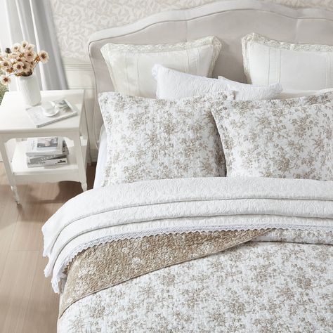 Laura Ashley Walled Garden Cotton Reversible Quilt Set - Bed Bath & Beyond - 32112424 Laura Ashley Bedding, King Quilt Sets, Toile Pattern, Cotton Quilt Set, Floral Toile, Walled Garden, Garden Quilt, Quilted Sham, Bedding Stores