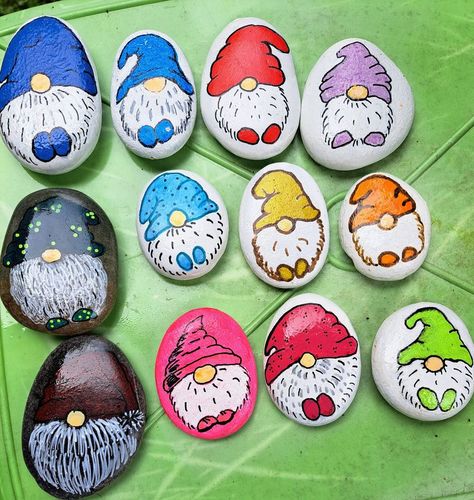 Gnome Rocks Painted, Rock Painting Gnomes, Gnome Rock Painting Ideas, Gnome Paint, Rock Painting Ideas, Paint Night, Rock Painting Ideas Easy, Rock Painting Patterns, Painting Rocks