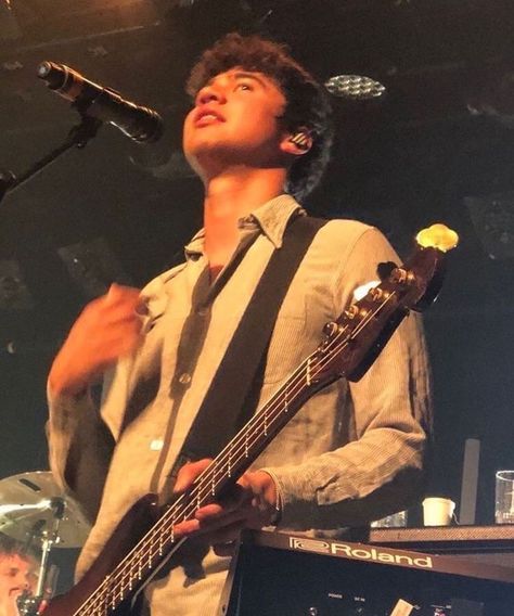 Calum Hood, A Man, Guitar, On Twitter, Twitter, Black