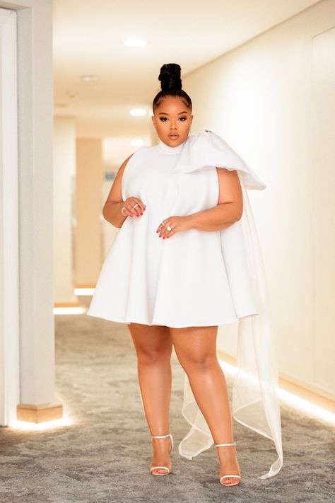 Elegant Summer Outfits Classy Chic Casual, Party Outfit For Plus Size Women, All White Party Outfits Plus Size, Graduation Dresses Plus Size, White Outfits For Women Party Classy, Dresses For Chubby Women, Plus Size Graduation Outfit, Dress For Chubby Ladies, Classy White Dress