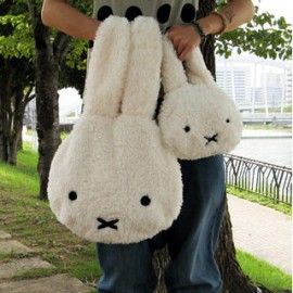 I want this Miffy purse Pretty Bags, Cute Bags, Stuffed Animals, Crochet Projects, Sewing Projects, Sewing Patterns, Pouch, Couture, Fashion Outfits