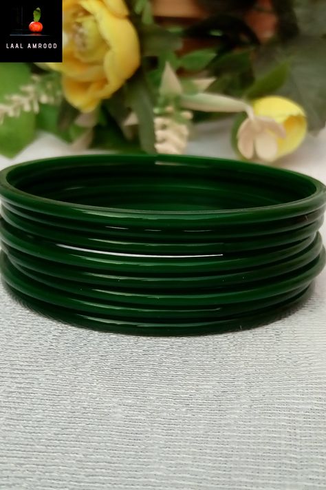 Green Metal Bangle For Wedding, Elegant Green Bangle For Diwali, Elegant Green Bangle For Festivals, Green Bollywood Bangle For Festivals, Green Glass Bangles, Green Tassel Earrings, Bridal Jewels, Glass Bangles, Bangles Indian