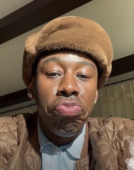 Ushanka Tyler The Creator, Tyler The Creator Ushanka, Mugshot Tyler The Creator, Tyler The Creator Mugshot Pfp, Tyler The Creator With Other Celebs, Tyler The Creator Memes Hilarious, Russian Hat, Tyler The Creator Wallpaper, Science Guy