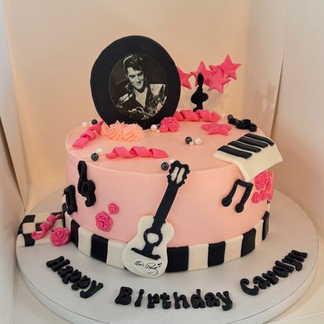 Actually obsessing over this cake 🤭🎼🎸 Elvis Cakes, Elvis Presley Cake, Elvis Presley Pictures, Elvis Presley, Birthday Ideas, Baking, Cake, Birthday, On Instagram