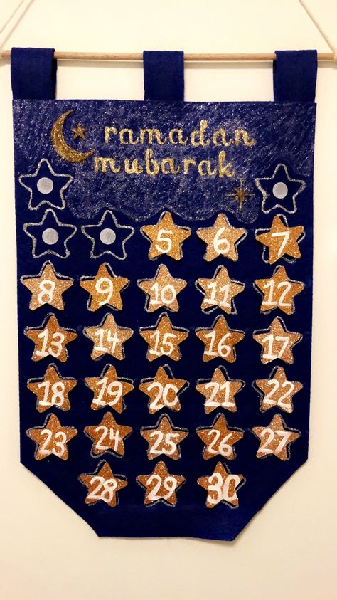 Ramazan Ideas, Praying Corner, Ramadan Calender, Craft Business Plan, Ramadan Desserts, Ramadan Calendar, Ramadan Kareem Decoration, Ramadan Decoration, Diy Craft Ideas