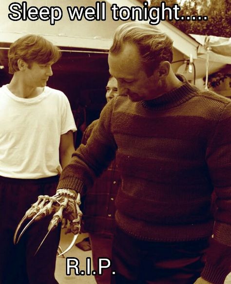 You live forever in dreams . RIP wes craven #nightmare #elmstreet #freddie #wescraven #rip Robert Englund Freddy Krueger, Robert Englund, Wes Craven, New Nightmare, The Creeper, Slasher Movies, The Boogeyman, A Nightmare On Elm Street, Scene Image