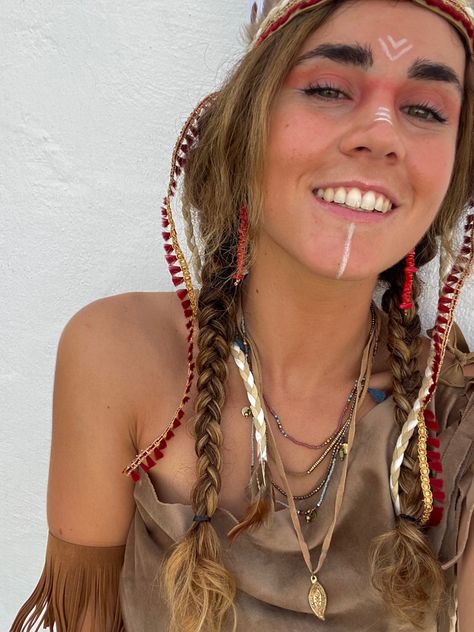 Native American Indian Women Costume Diy, Indians Costume, Indigenous Costume, Indian Girl Costumes, India Costume, Indian Halloween Costumes, Diy Girls Costumes, Jungle Outfit, Indian Outfits Modern