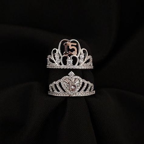 15 años 925 silver ring 💍 Quinceanera Jewelry, 925 Silver Ring, 925 Silver Rings, Quince, Quinceanera, Jewelry Sets, Silver Ring, 925 Silver, Silver Rings