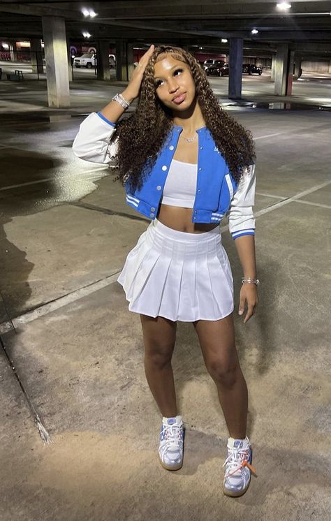 Dunk Low Outfit Skirt, Skirt With Sneakers Black Women, Skirt Baddie Outfits, Baddie Outfits Skirt, Outfits With Skirts Black Women, Tennis Skirt Outfit Summer, Dunk Low Outfit Women, Skirt Outfits Black Women, White Tennis Skirt Outfit