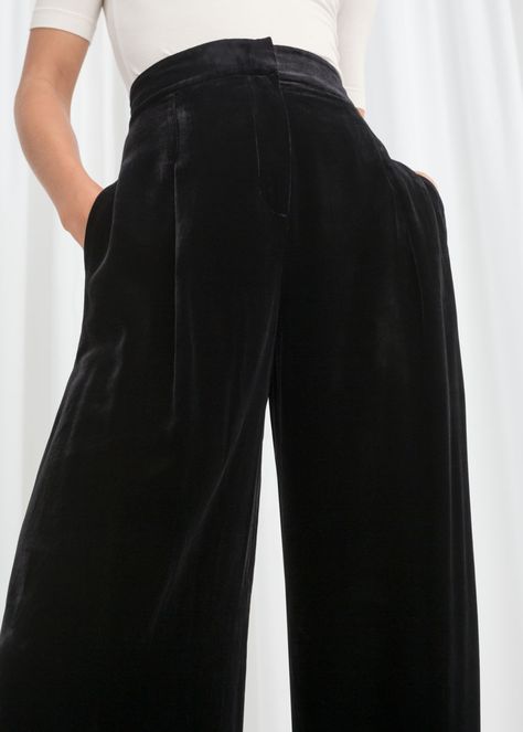 High Waisted Velvet Pants, Velvet Trousers, Velvet Pants, Fashion Story, Grunge Outfits, Aesthetic Fashion, Aesthetic Clothes, Fashion Inspo Outfits, Black Pants