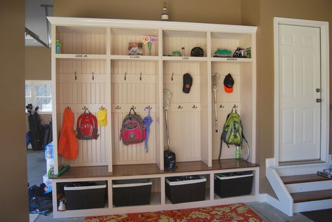 in the garage....?? Love! Garage Mudroom, Laundry Room/mud Room, Garage House, Diy Garage, Mud Room, The Garage, Cubbies, My New Room, My Dream Home