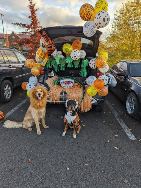 Zoo Themed Trunk Or Treat Ideas, Trunk Or Treat Ideas For Cars Jungle, Dog Trunk Or Treat Ideas For Cars, Hot Dog Trunk Or Treat, Dog Themed Trunk Or Treat Ideas, Petting Zoo Trunk Or Treat, Trunk Or Treat Ideas For Cars With Dogs, Trunk Or Treat Animal Theme, Trunk Or Treat Jeep Ideas