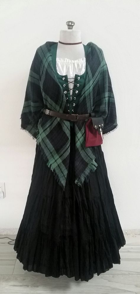 Celtic Dress Tartan Renaissance Dress Medieval Chemise Bodice Skirt Costume Cospaly Halloween Your Choice - Etsy Scottish Traditional Dress, Scottish Costume, Fair Costume, Black Chemise, Fair Outfit, Celtic Dress, Dress Medieval, Ren Faire Outfits, Scottish Dress