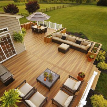 Trex Deck Designs, Outdoor Deck Decorating, Contemporary Backyard, Deck Remodel, Deck Layout, Deck Pictures, Composite Decking Boards, Hardwood Decking, Composite Deck