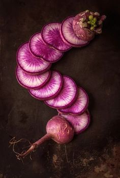 Vegetables Photography, Fruit Creations, Dark Food Photography, Food Art Photography, Food Wall Art, Fruit Photography, Still Life Photos, Still Photography, Eat Fruit