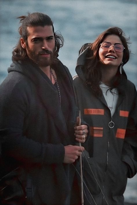 Day Dreamer Turkish Drama, Can Divit, Sanem Aydin, Couple Goals Teenagers Pictures, Alien Girl, Day Dreamer, Turkish Drama, Turkish Women Beautiful, Turkish Men